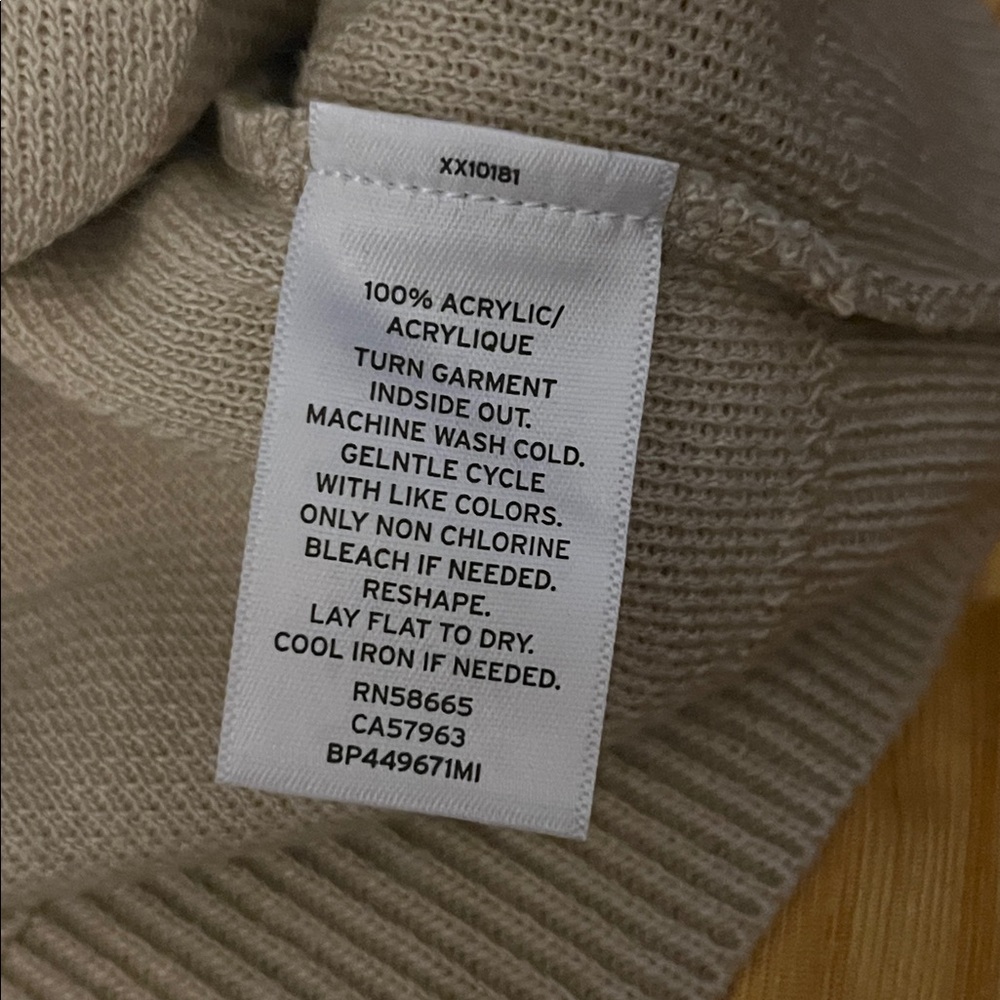 BP. Oatmeal Cropped Long Sleeve Polo Sweater Size Small - Picture 7 of 7